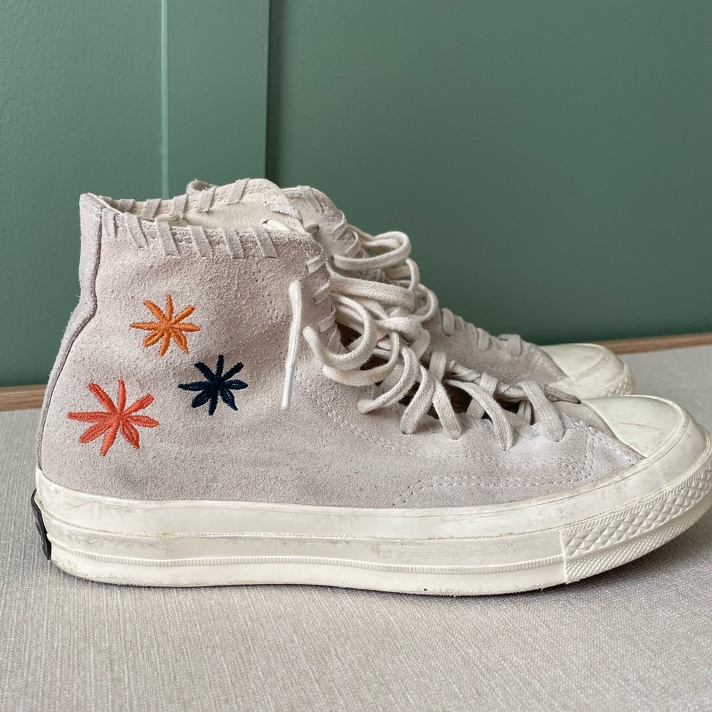 Converse Beige High-Tops with Star Embroidery